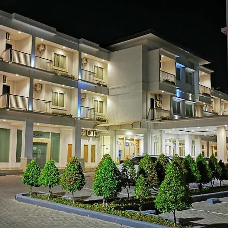 Naka Hotel Kupang Kupang  Kültér fotó