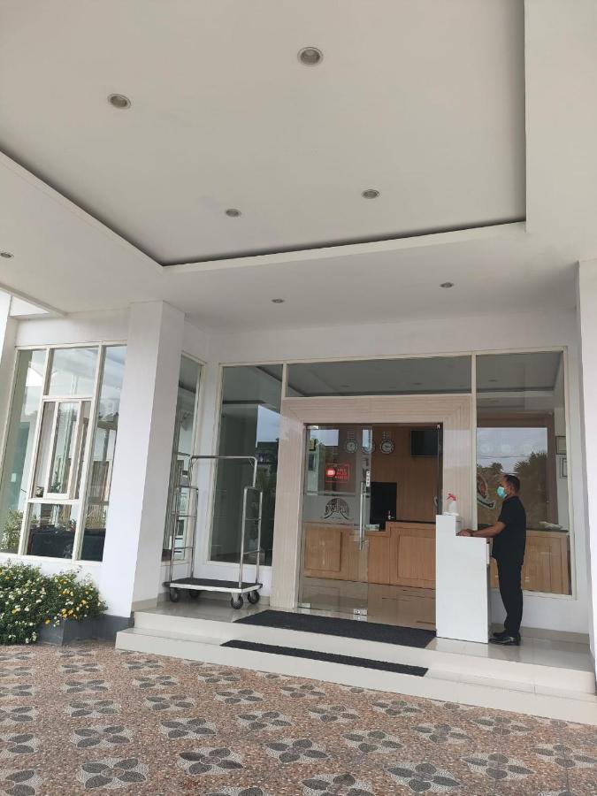 Naka Hotel Kupang Kupang  Kültér fotó