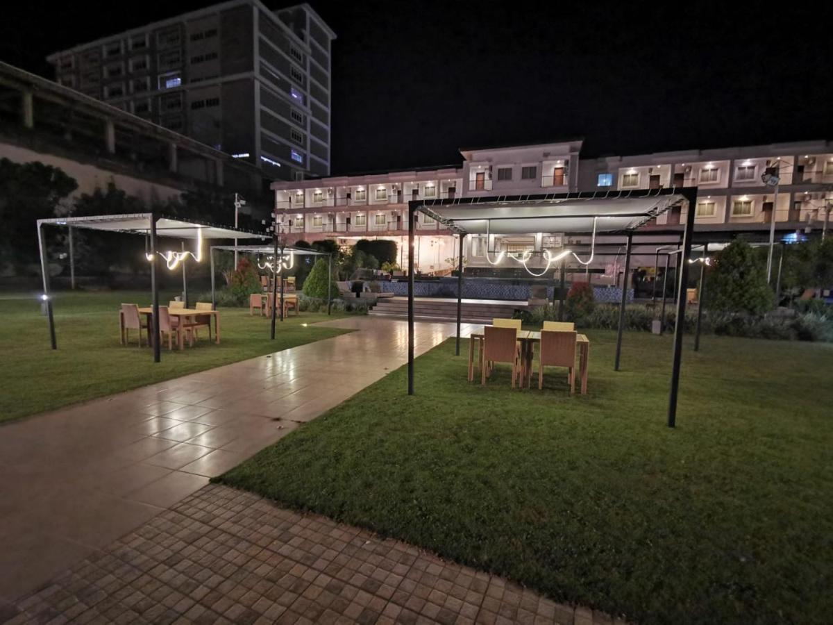 Naka Hotel Kupang Kupang  Kültér fotó