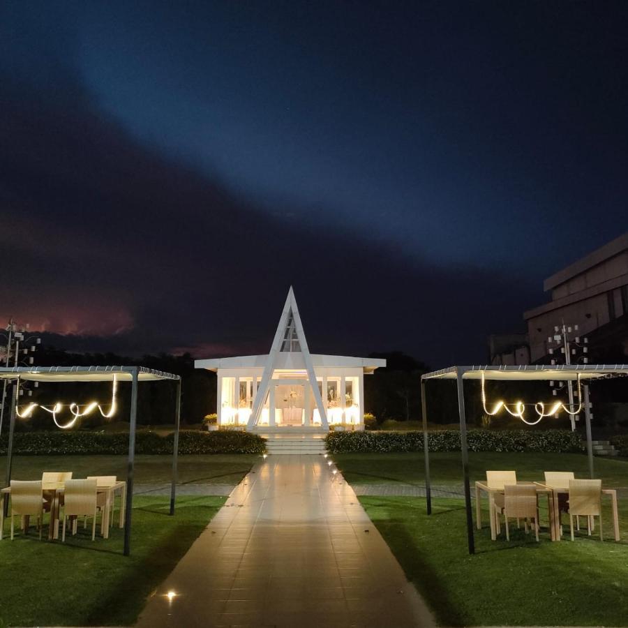 Naka Hotel Kupang Kupang  Kültér fotó