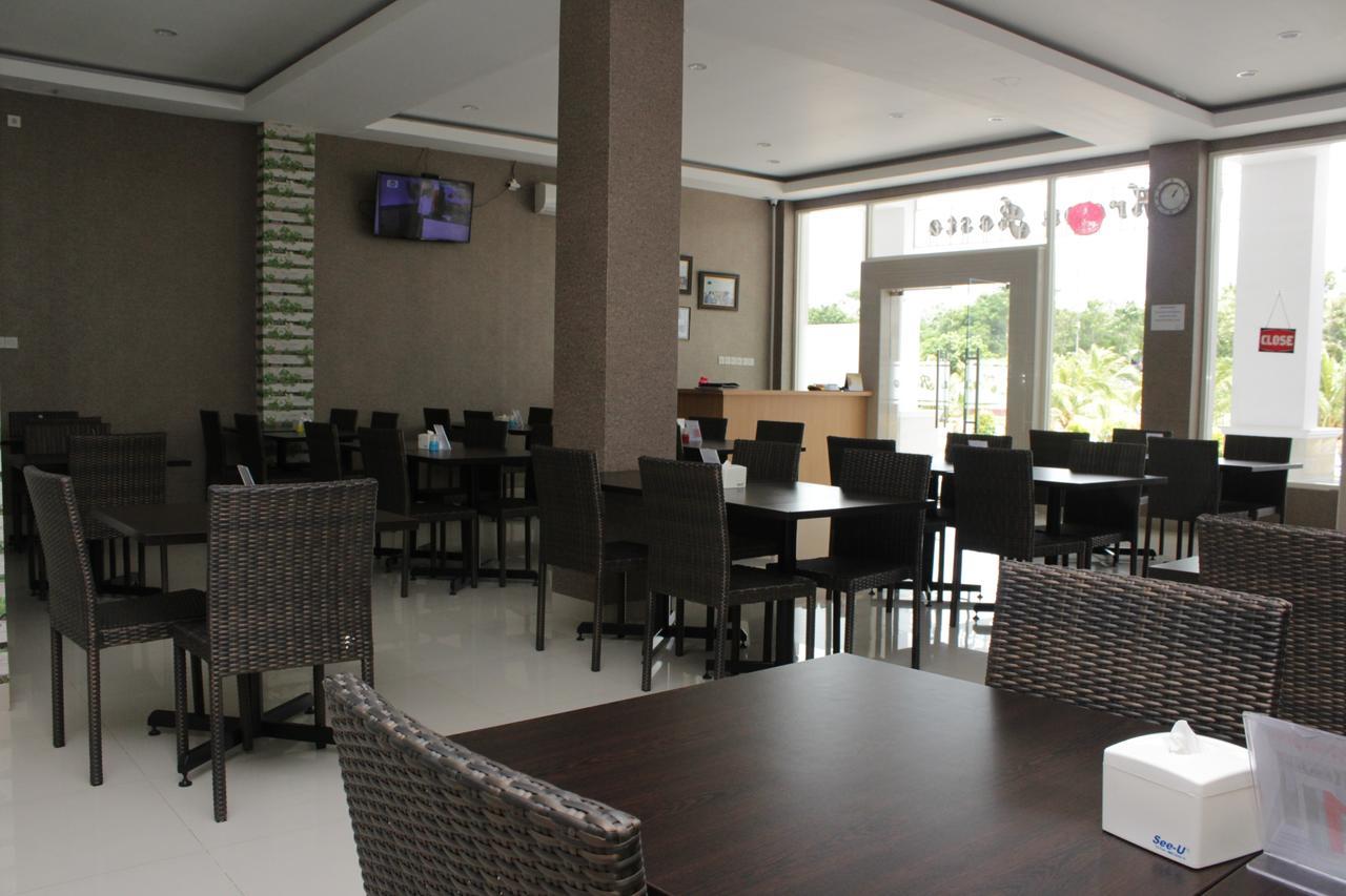 Naka Hotel Kupang Kupang  Kültér fotó